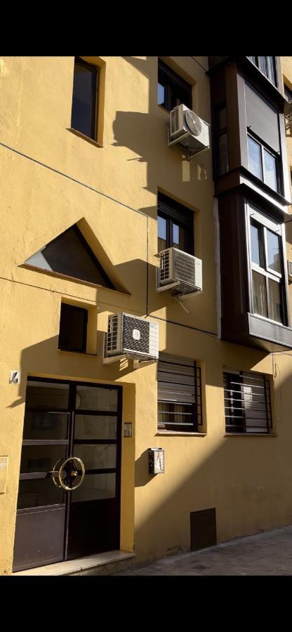 Apartamento En Luis Montoto, Nervion. Centrico Seville Luaran gambar